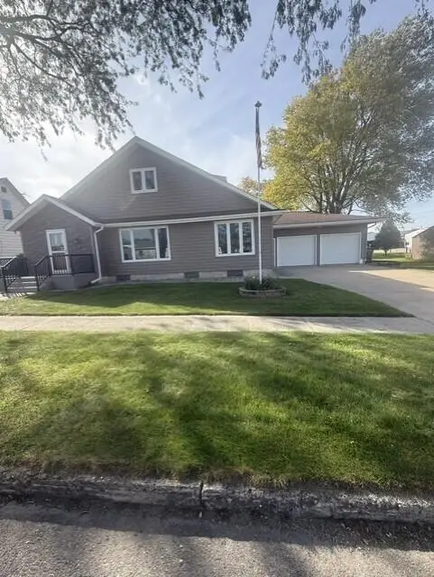 117 / 123 N Illinois, Hubbard, IA 50122 - #2