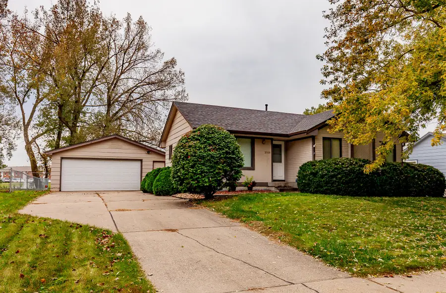 2009 NW 9th Street, Ankeny, IA 50023 - #2