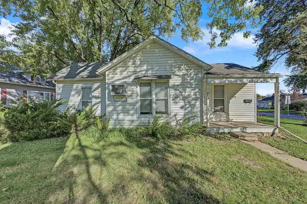 410 E 3rd Avenue, Indianola, IA 50125