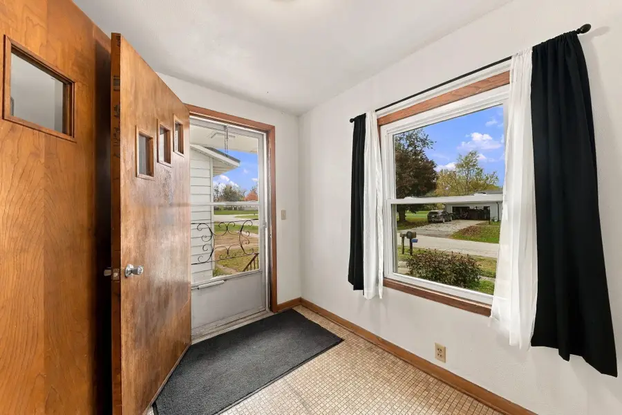 410 S Pearl Street, Zearing, IA 50278 - #3
