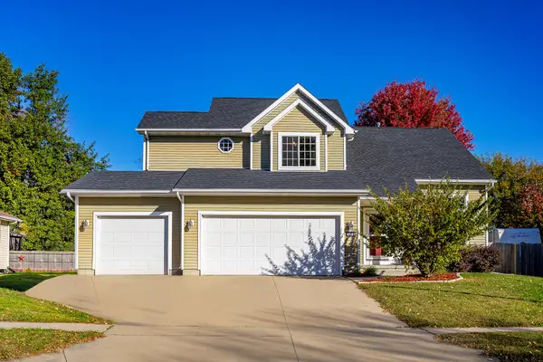 806 Edgewater Drive, Polk City, IA 50226