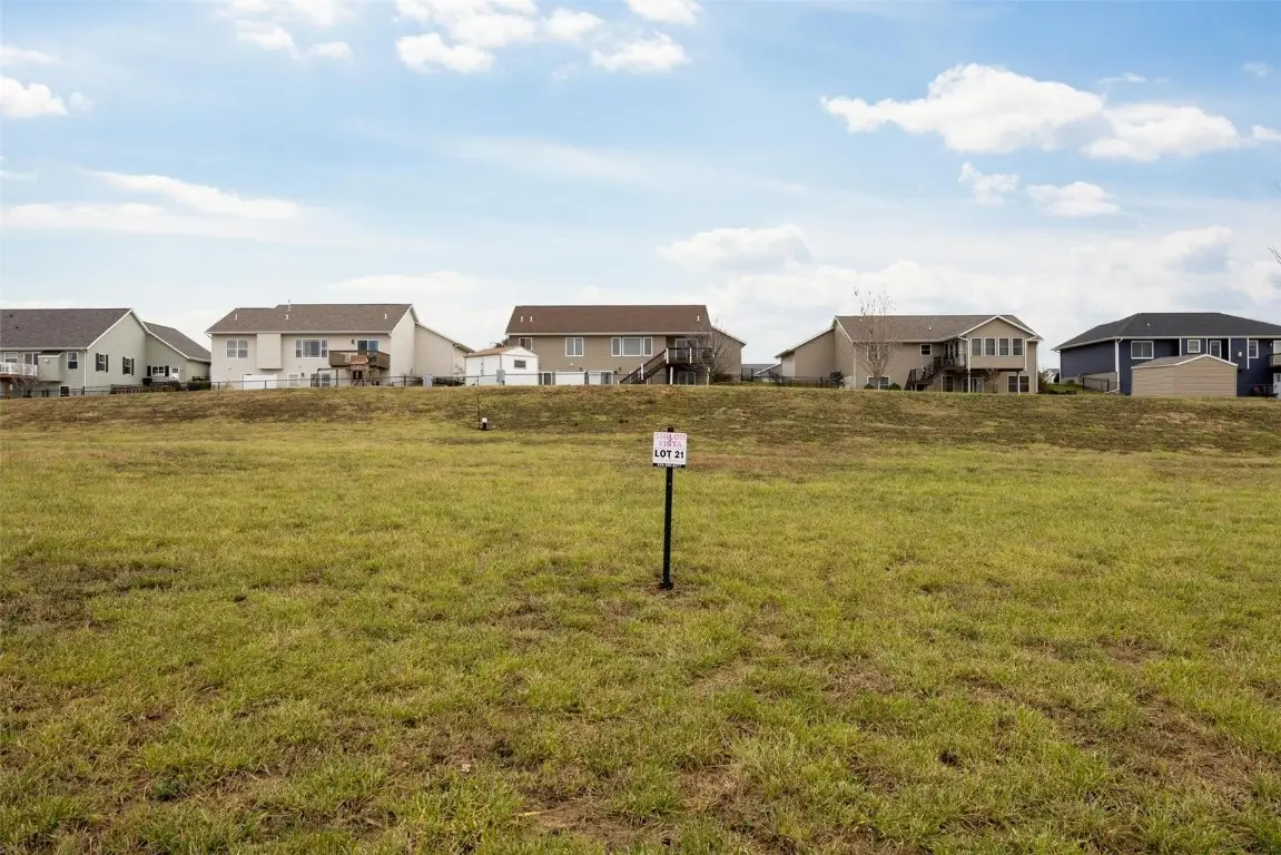 116 Shiloh Vista Avenue, Urbana, IA 52345 - Image #1