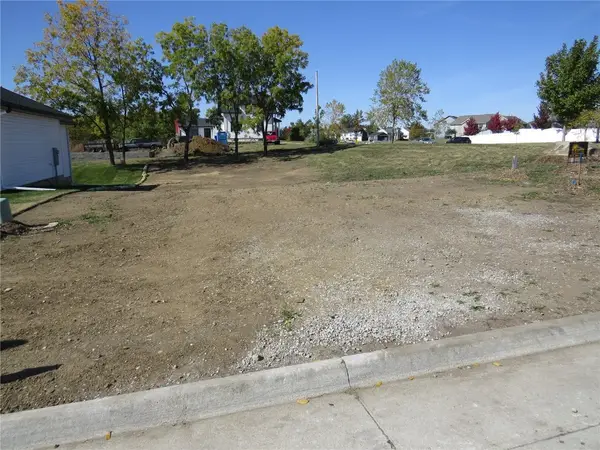 3302 Sokol Lane Sw, Cedar Rapids, IA 52404