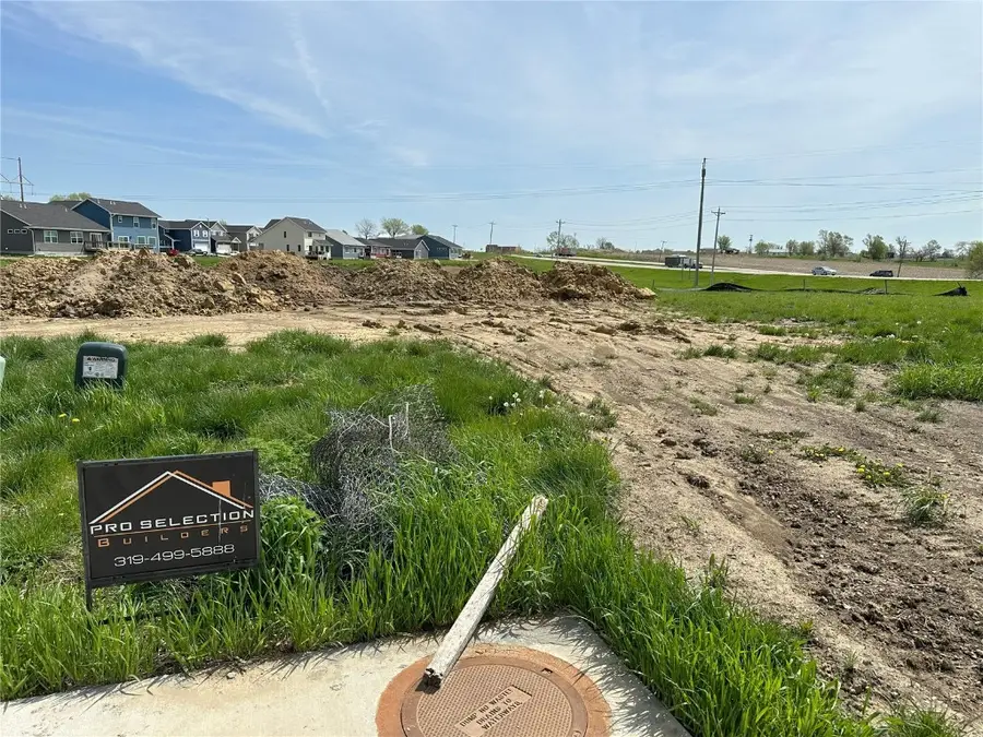 3115 Golden Gate Ct Sw, Cedar Rapids, IA 52404 - Image #2