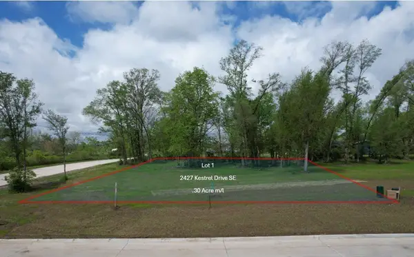 2427 Kestrel Drive Se, Cedar Rapids, IA 52403