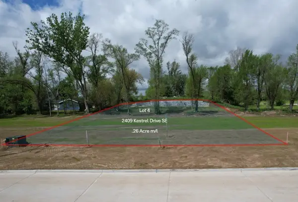 2409 Kestrel Drive Se, Cedar Rapids, IA 52403