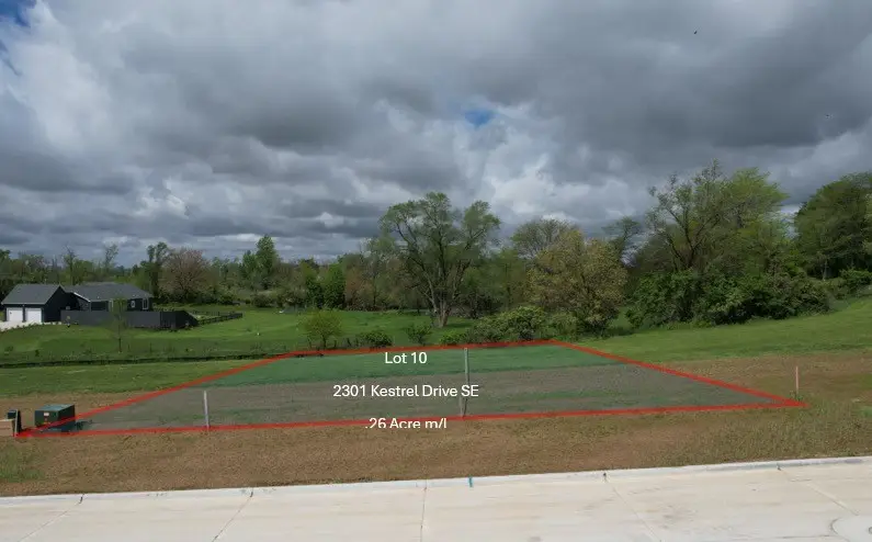 2301 Kestrel Drive Se, Cedar Rapids, IA 52403 - Image #1