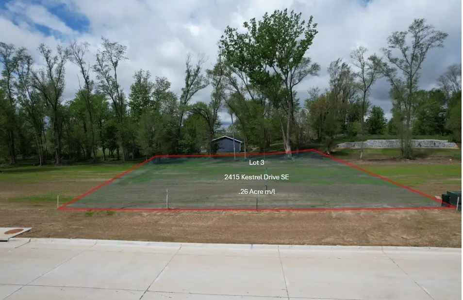 2415 Kestrel Drive Se, Cedar Rapids, IA 52403 - Image #1