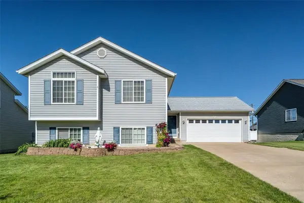 2020 25th Street Sw, Cedar Rapids, IA 52404