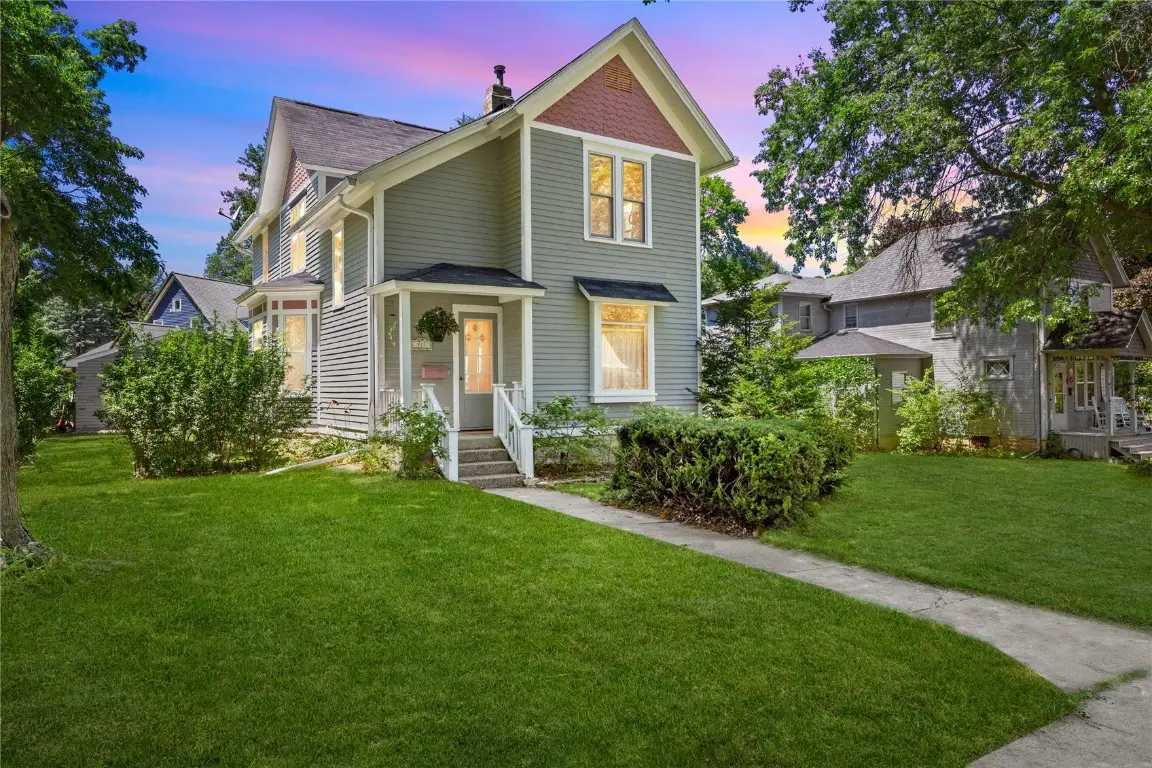 313 5th Avenue Nw, Mount Vernon, IA 52314 - Image #1