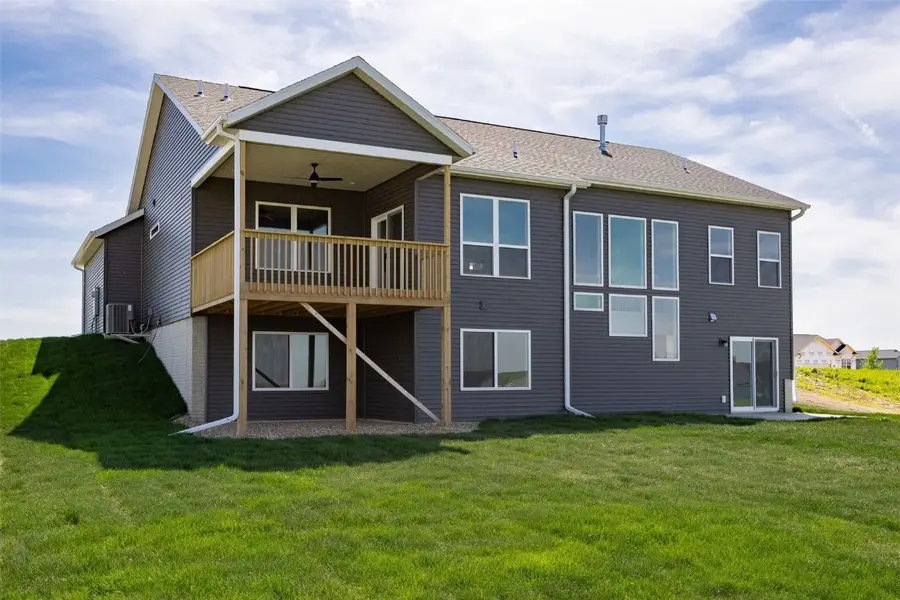 1519 Cardinal Drive, Fairfax, IA 52228 - Image #3