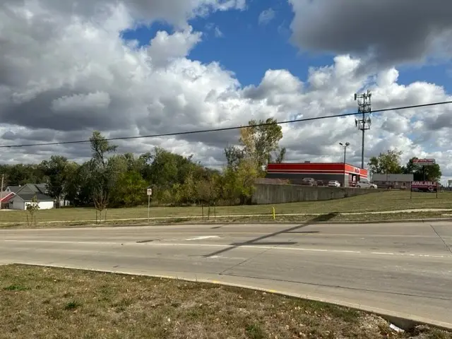 2700 Mount Vernon Road Se, Cedar Rapids, IA 52403 - Image #1