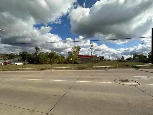 2700 Mount Vernon Road Se, Cedar Rapids, IA 52403 - Image #2