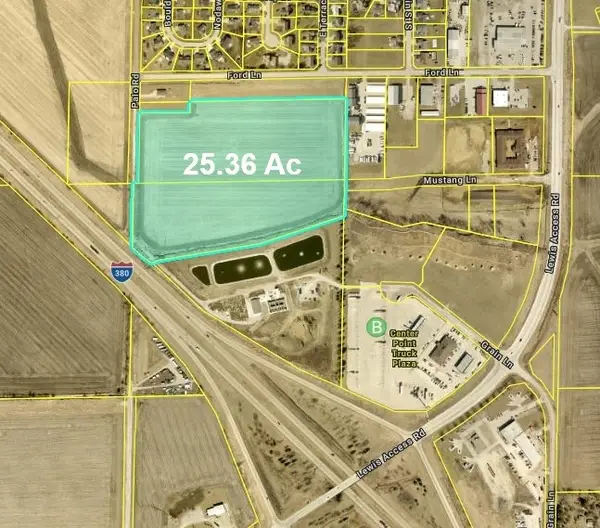 Palo Road, Center Point, IA 52213