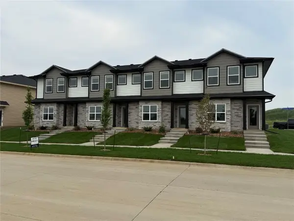 9325 Snowberry Drive Sw, Cedar Rapids, IA 52404