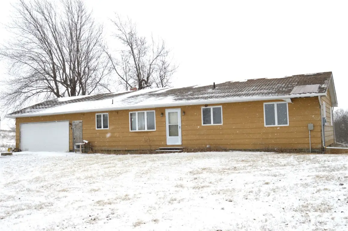 1902 62nd St Drive, Garrison, IA 52229 - Image #1
