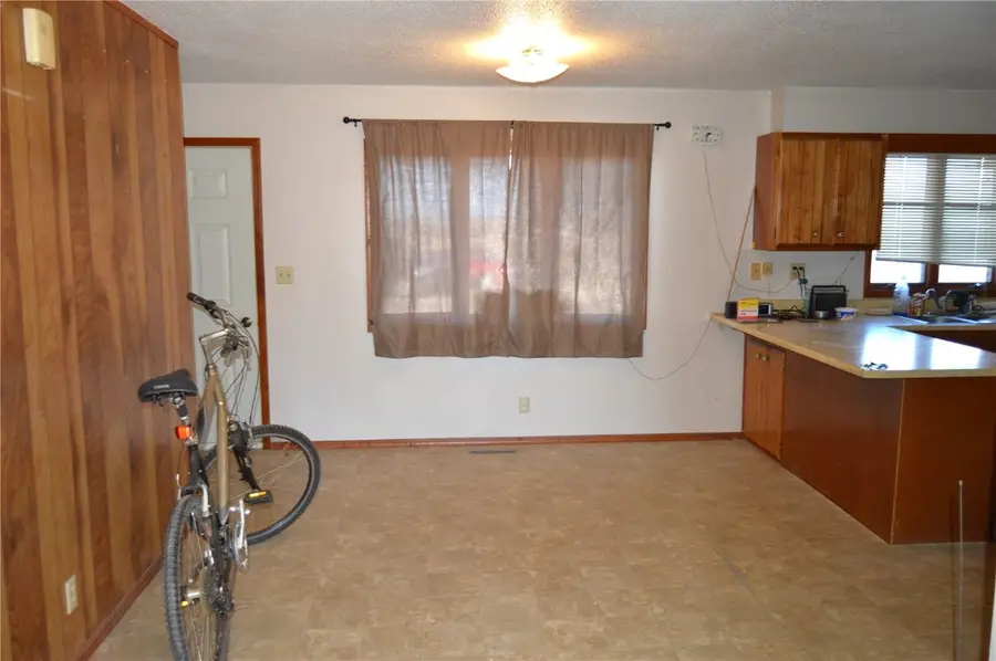 1902 62nd St Drive, Garrison, IA 52229 - Image #3