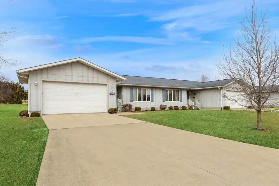 101/103/105/107 Augusta Drive, Lowden, IA 52255 - Image #2