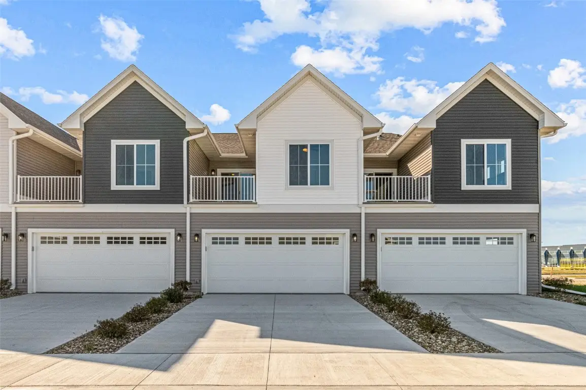 2898 Eastridge Terrace #B, Coralville, IA 52241 - Image #1