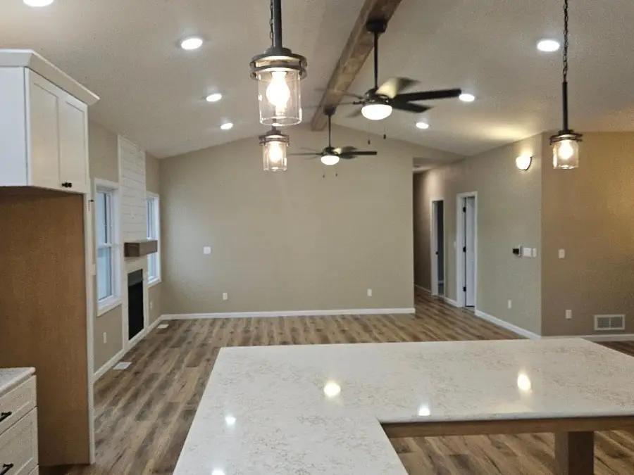 1207 16th Street, Belle Plaine, IA 52208 - Image #3