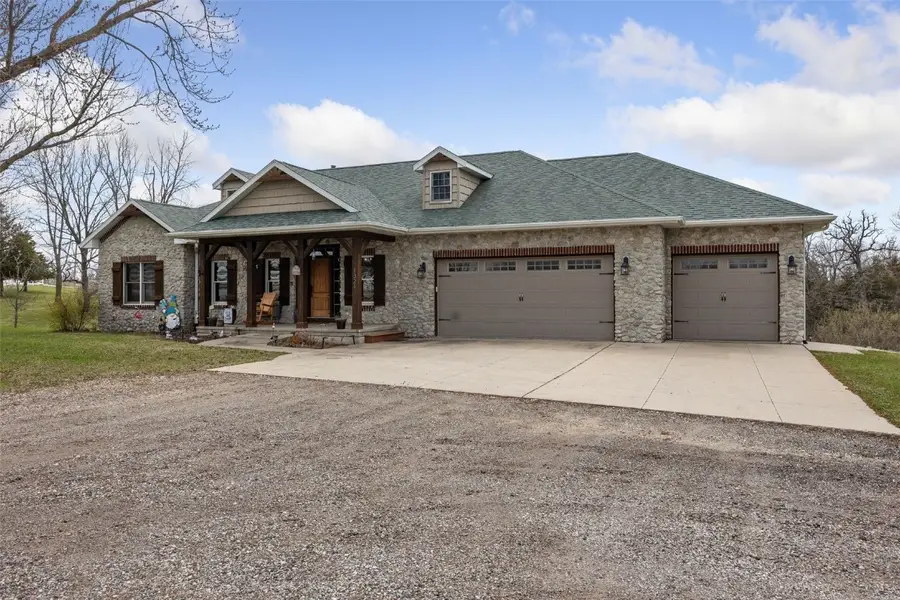 1321 NE Hickory Hollow Road, Solon, IA 52333 - Image #2
