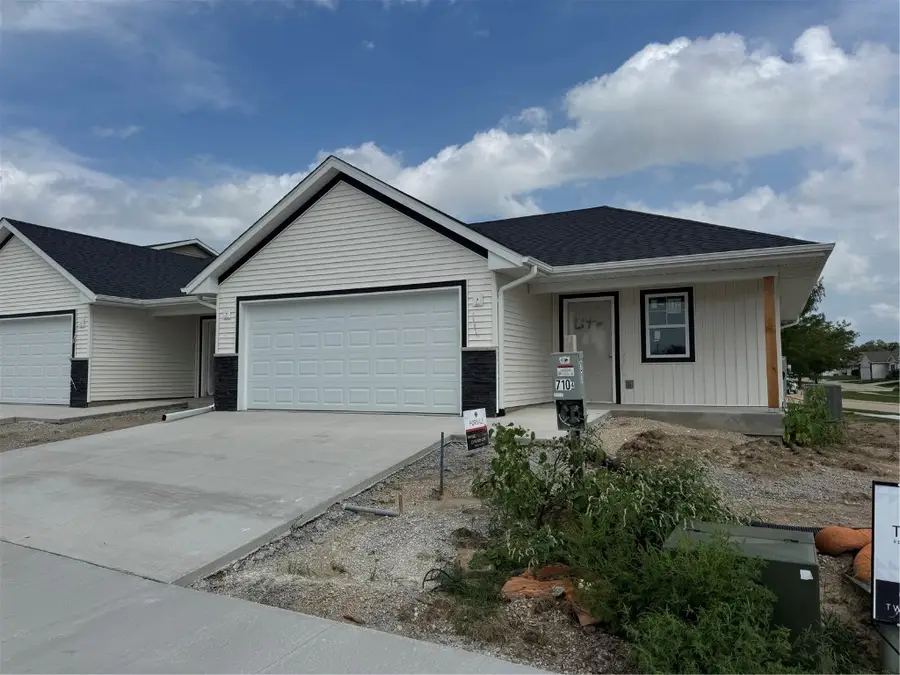 7112 Waterview Drive, Cedar Rapids, IA 52404 - Image #3