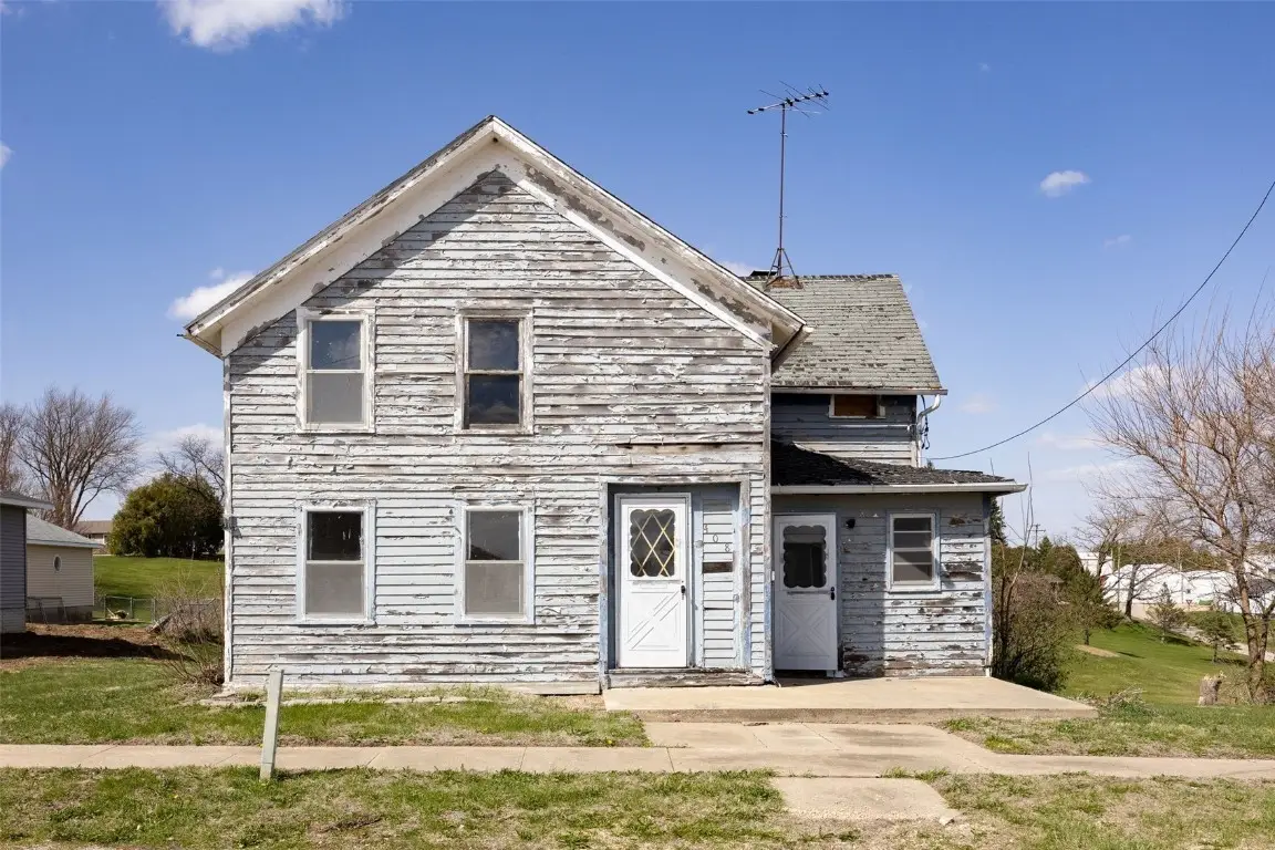 408 W Green Street, Wyoming, IA 52362 - Image #1
