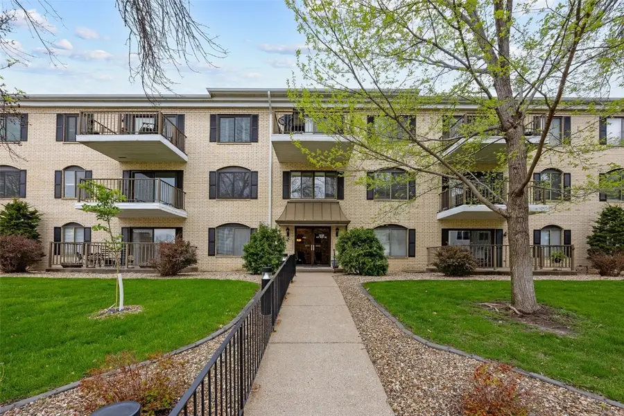 2135 1st Avenue Se #115, Cedar Rapids, IA 52402 - Image #2