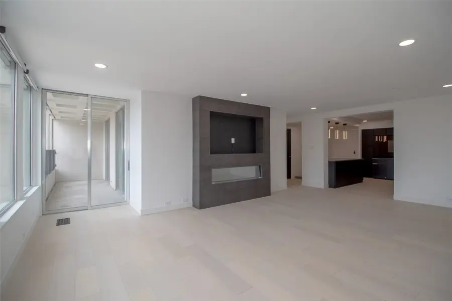 2222 1st Avenue #305, Cedar Rapids, IA 52402 - Image #2