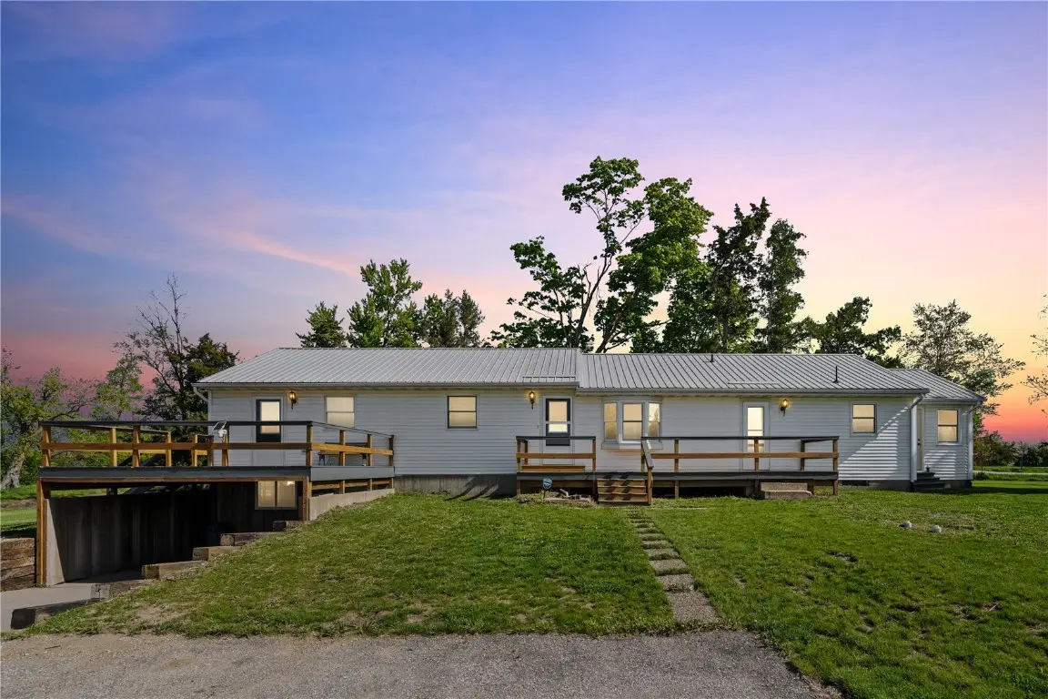 6119 28th Ave Dr, Vinton, IA 52349 - Image #1