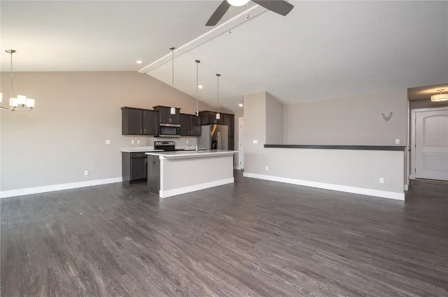 6614 Scarlet Rose Sw, Cedar Rapids, IA 52404 - Image #3