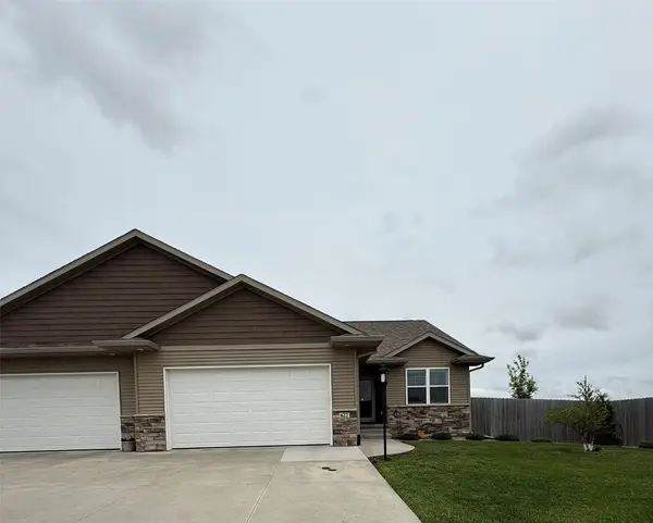 622 Prairie Hill Drive, Atkins, IA 52206