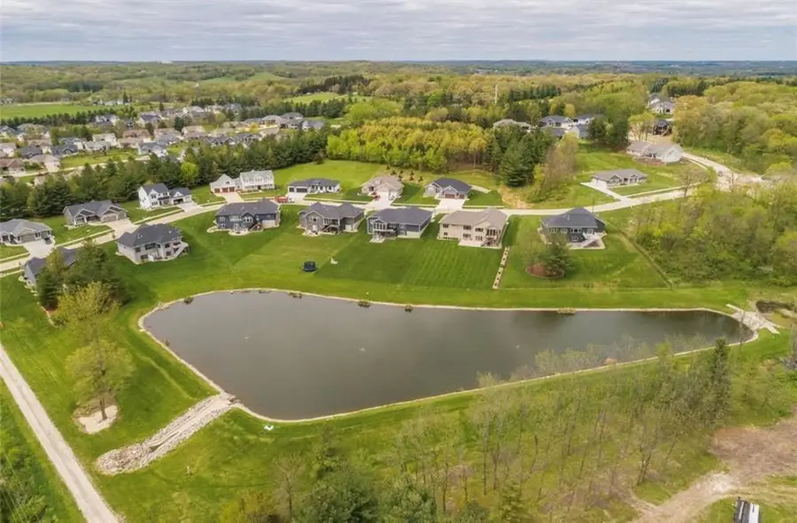 3063 Dell Ridge Lane, Hiawatha, IA 52233 - Image #2