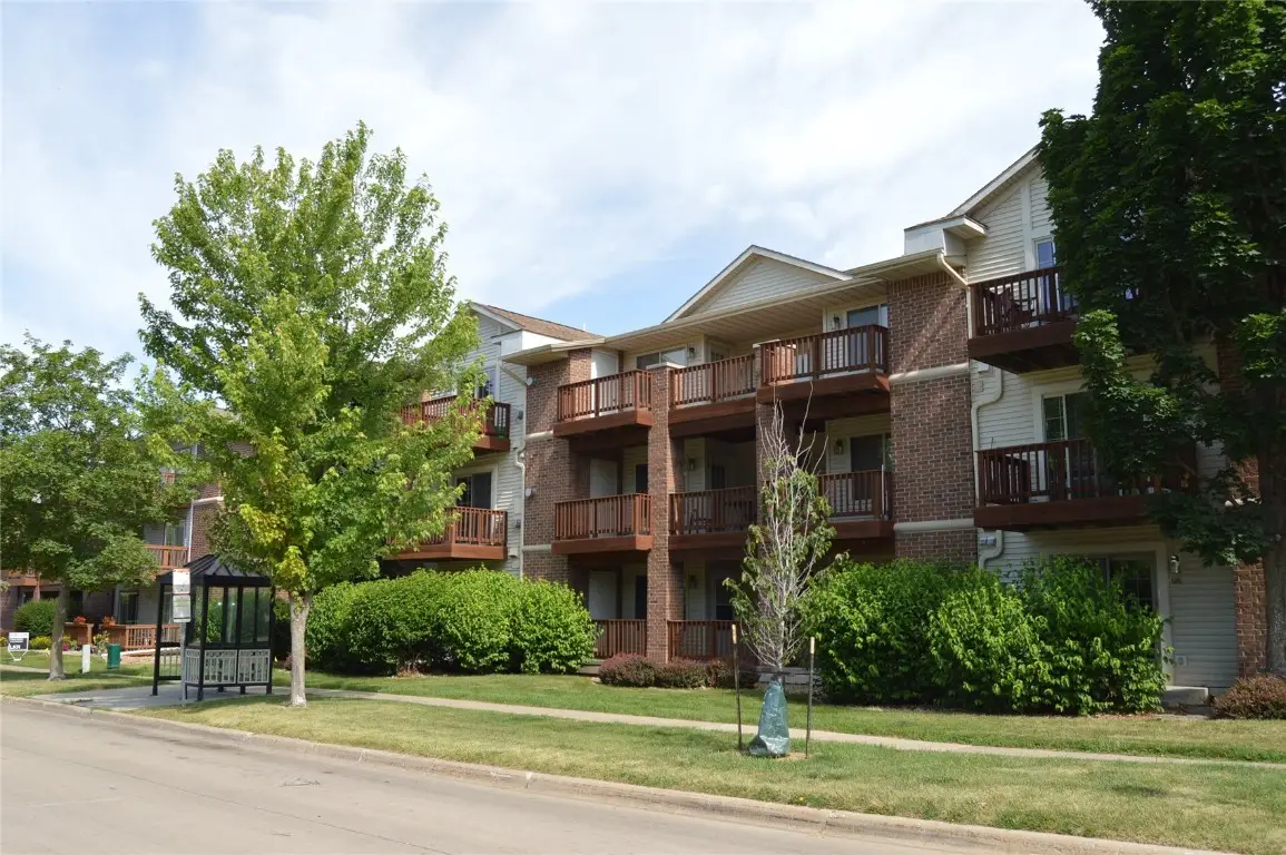 454 West Side Drive, Iowa City, IA 52245 - Image #1