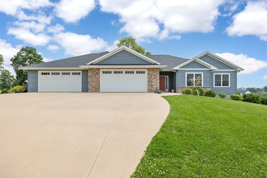 1062 Oak View Court, Tipton, IA 52772 - Image #2