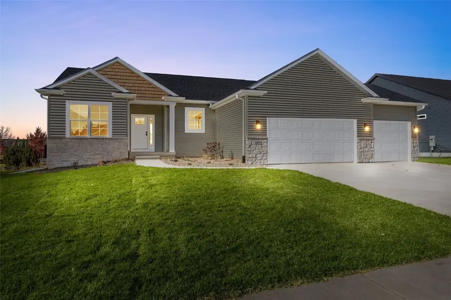 620 Grey Slate Drive Sw, Cedar Rapids, IA 52404 - Image #2