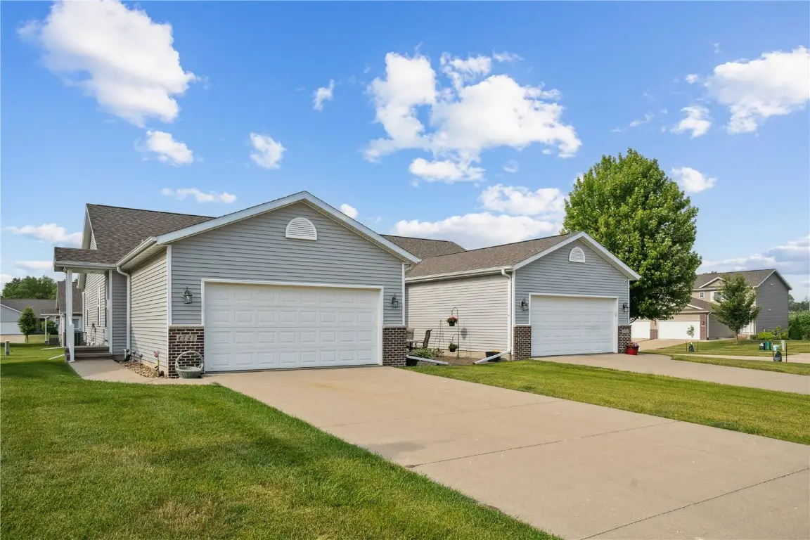 1727 Hunters Creek Way, Marion, IA 52302 - Image #1