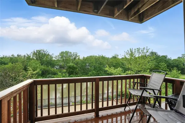 414 West Side Drive, Iowa City, IA 52246