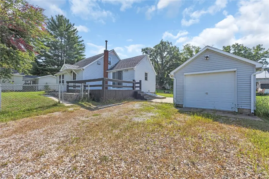 113 E Vinton Street, Coggon, IA 52218 - Image #2