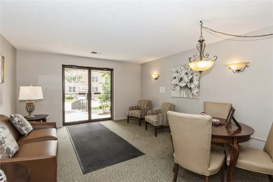 2135 1st Avenue Se #217, Cedar Rapids, IA 52402 - Image #2