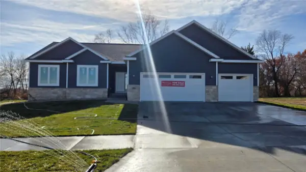 219 Mccarran Avenue Ne, Cedar Rapids, IA 52402