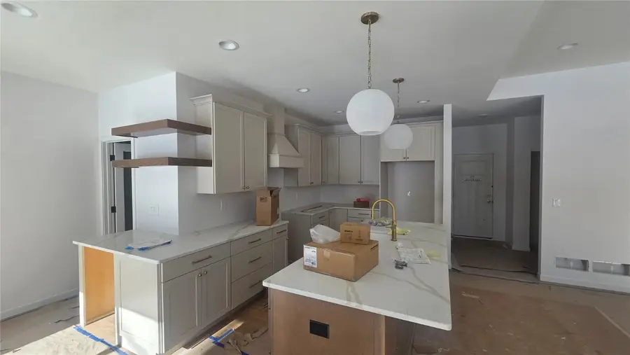 219 Mccarran Avenue Ne, Cedar Rapids, IA 52402 - Image #2