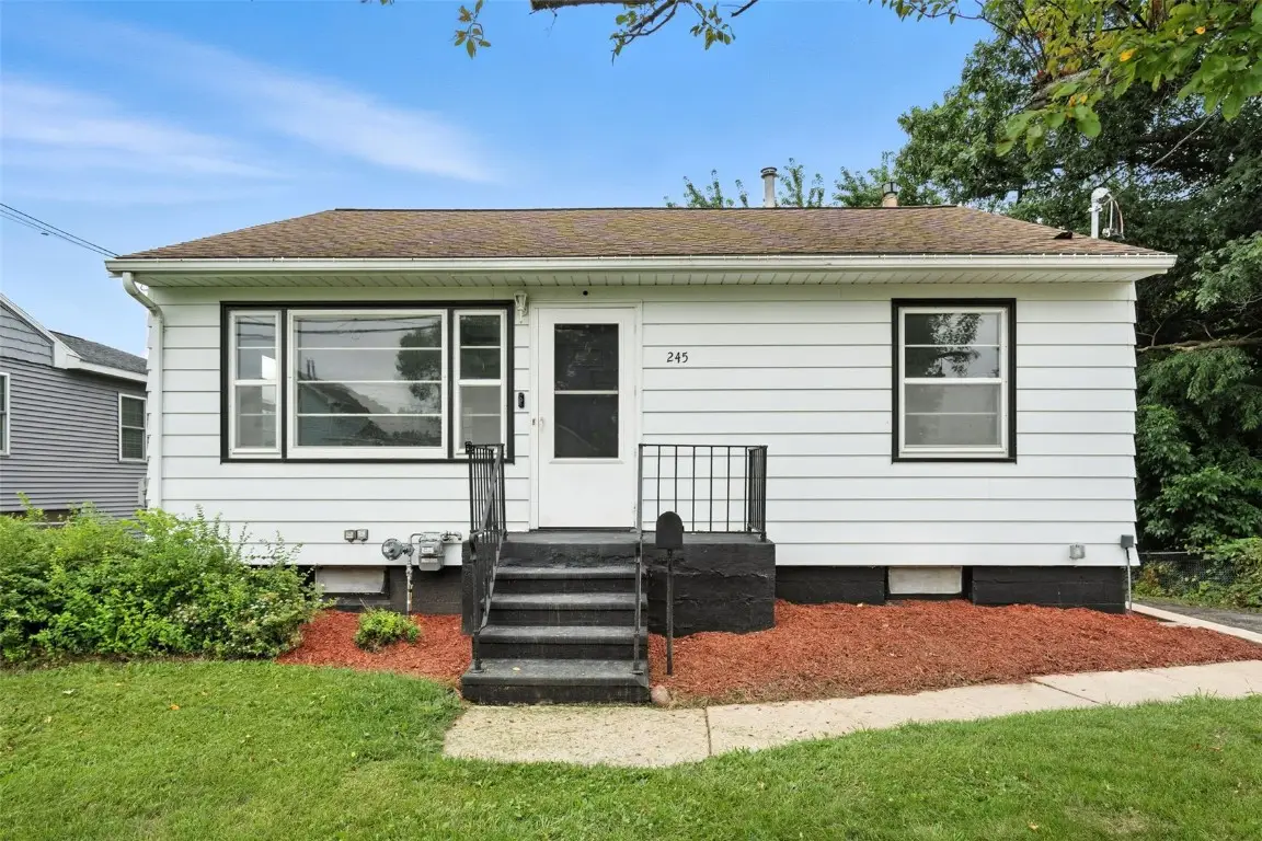 245 8th Avenue, Marion, IA 52302 - Image #1