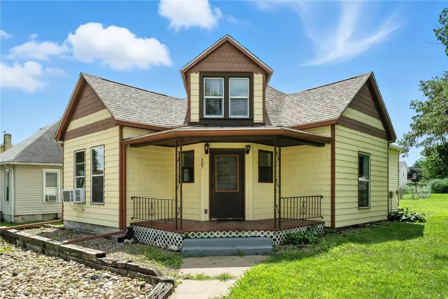 205 Hall Avenue, Lowden, IA 52255 - Image #3