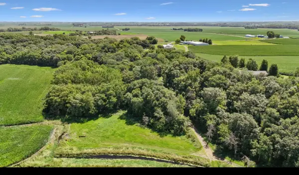 297 240th Place, Pella, IA 50219