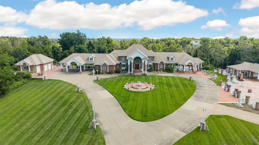 6201 Lakeside Road, Marion, IA 52302 - Image #2