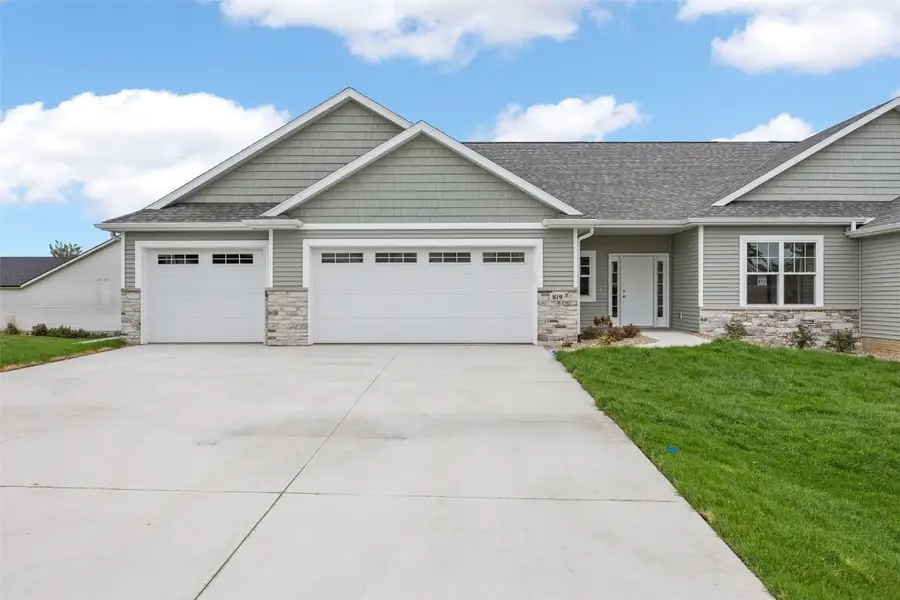 819 Tumble Grass Court Se, Cedar Rapids, IA 52403 - Image #2