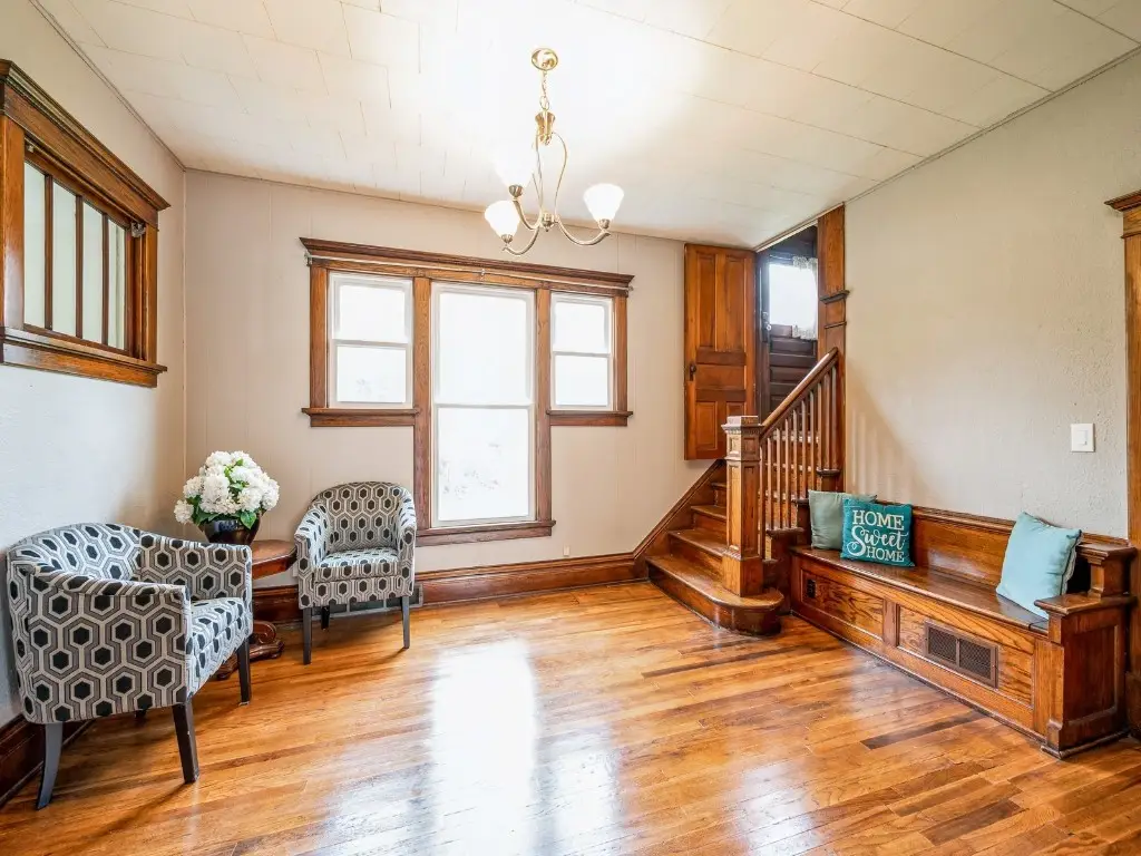 910 14th Street, Belle Plaine, IA 52208 - Image #1