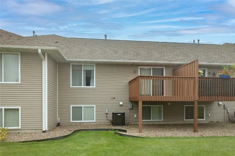 1410 Scarlett Sage Drive, Cedar Rapids, IA 52404 - Image #2