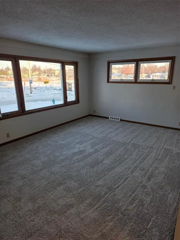 425 28th Street Nw, Cedar Rapids, IA 52405 - Image #2